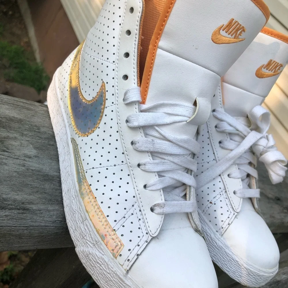 🎉💥🎉💥Nike Air white high tops for youth 💥🎉🎊
